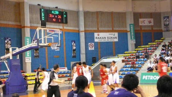 basketball scoreboard in use